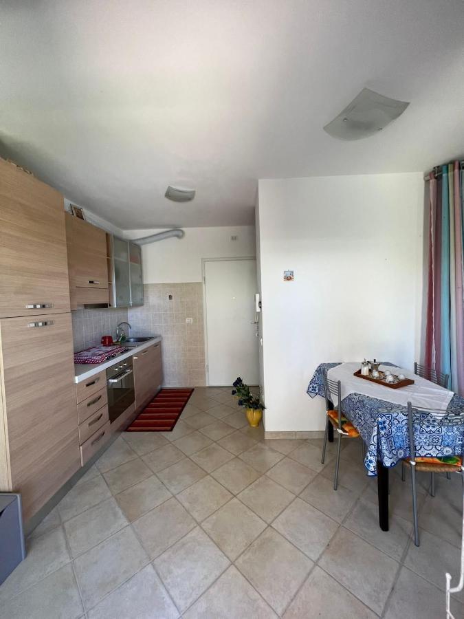דירות סניגליה Nichi House מראה חיצוני תמונה